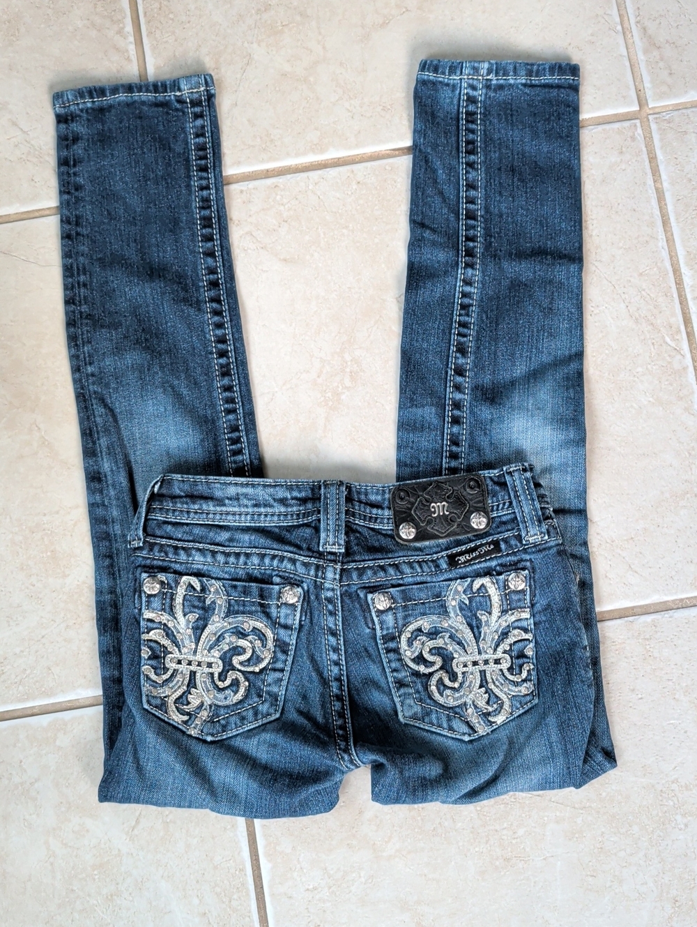 Miss Me Dark Blue Embellished Fleur-de-Lis Back Pocket Jeans Girl Skinny Size 10